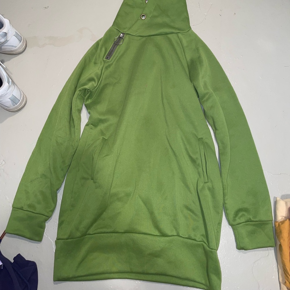 Green sweatshirt